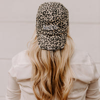Baddie Leopard Hat – Funny Coffee Mug