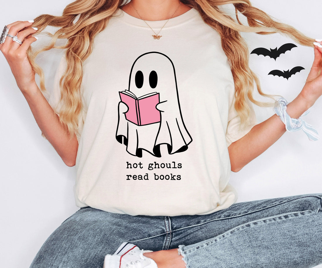 Hot Ghouls Read Books T-Shirt